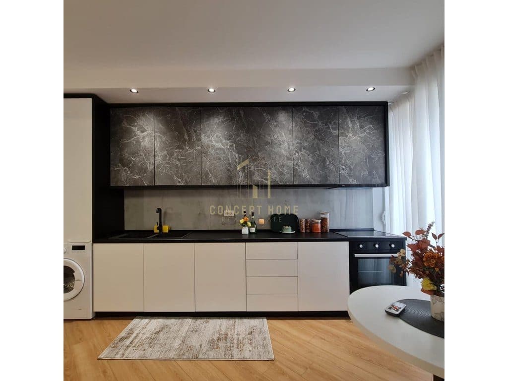 Shitet Apartament 1+1 tek Komuna e Parisit 2