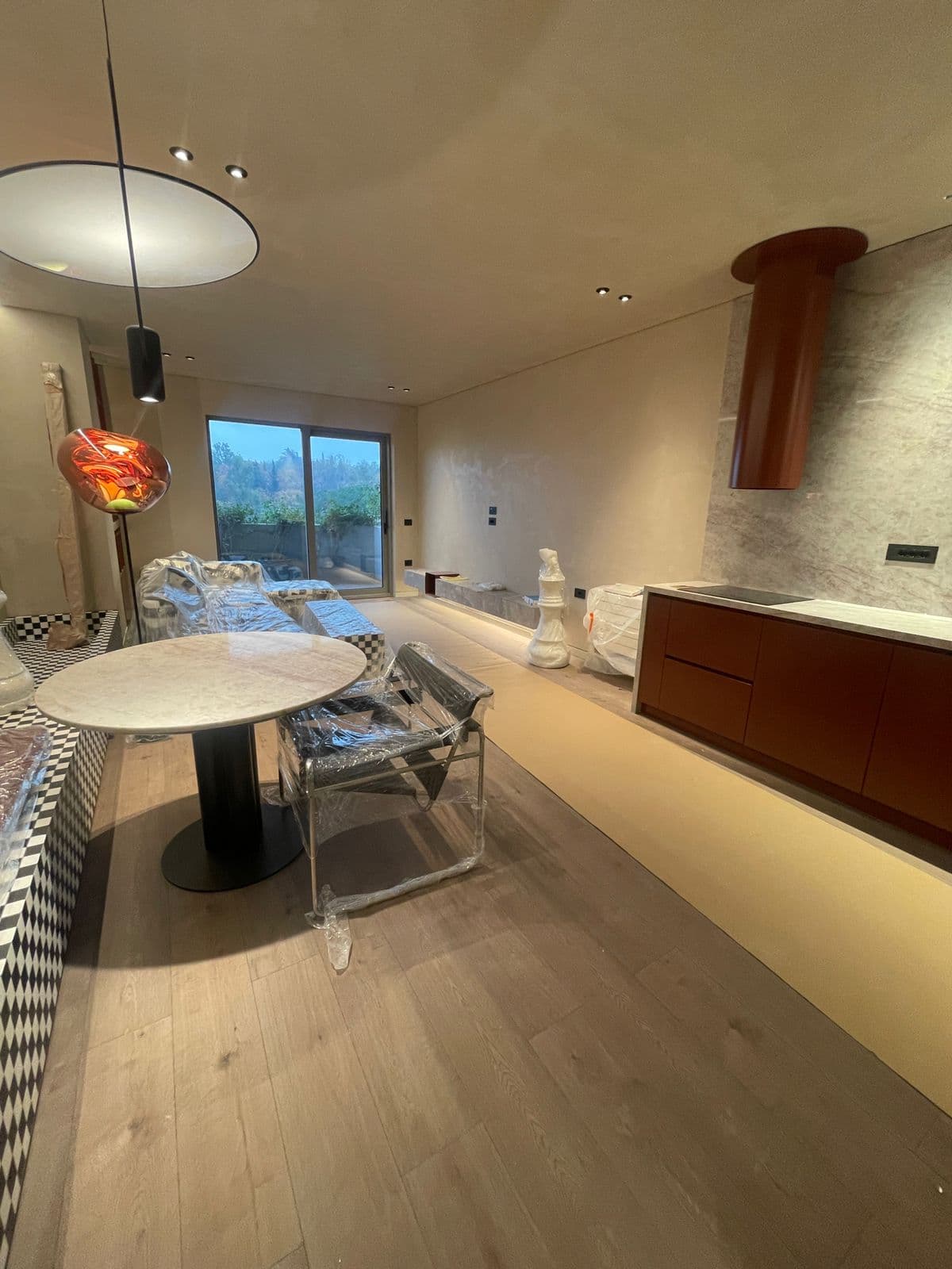 Jepet me qera apartament 1+1 + Parkim Lion Park