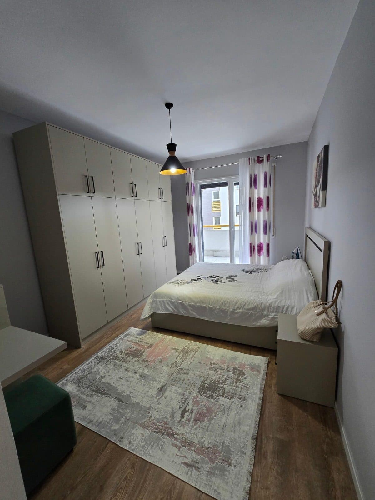 Jepet me qera apartament 1+1+Parkim ne Laprake 3
