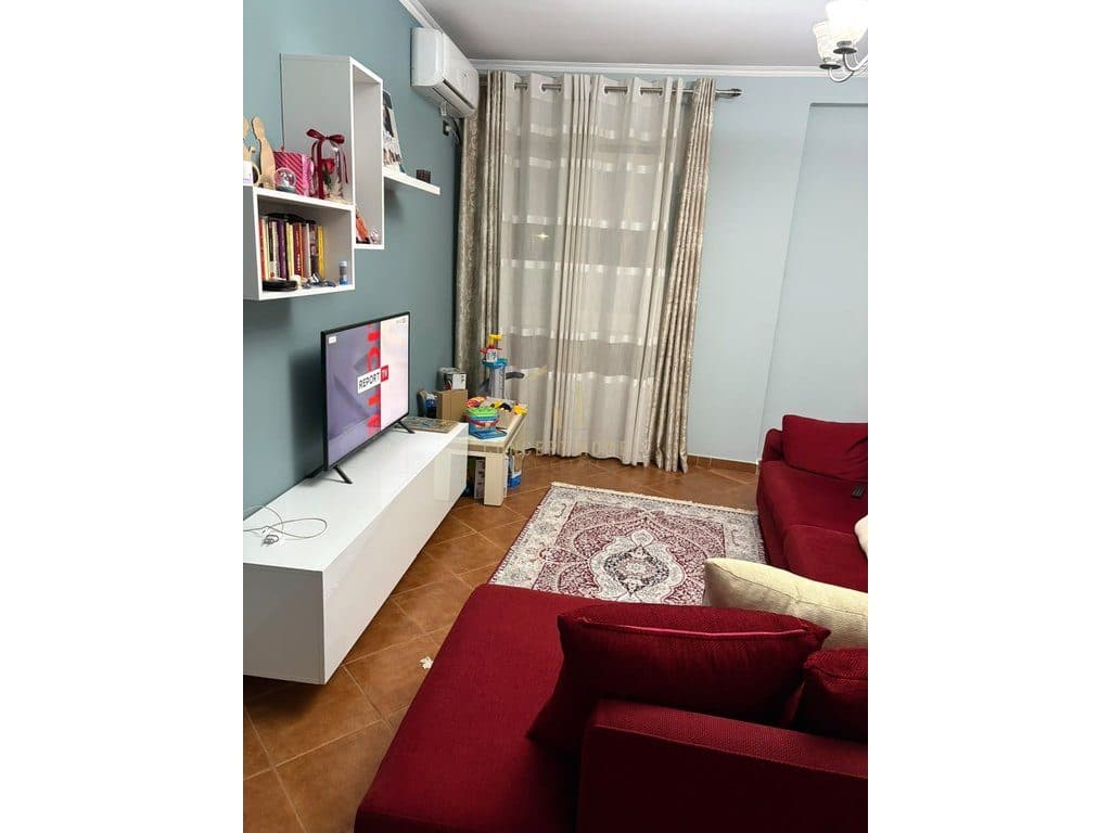 Shitet apartament 2+1+2 ne Fresk 2