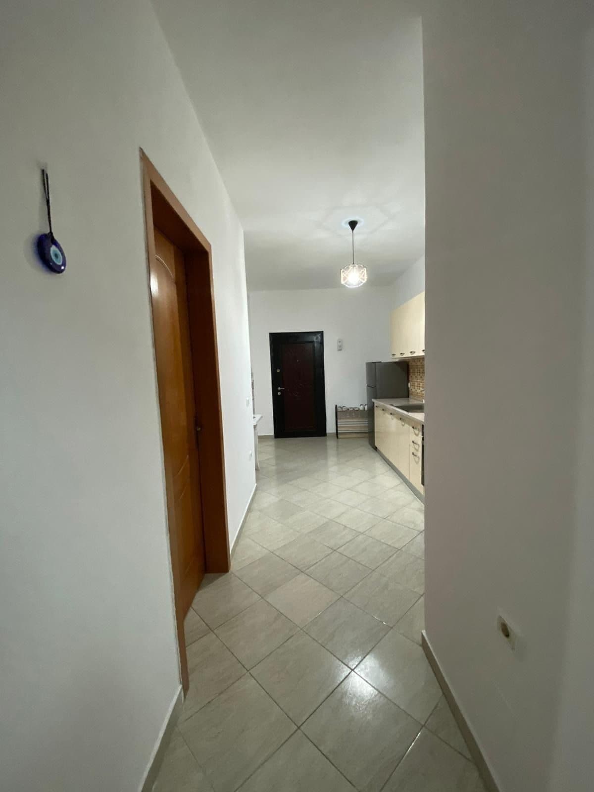 Shitet apartament 2+1 ne Kombinat 3