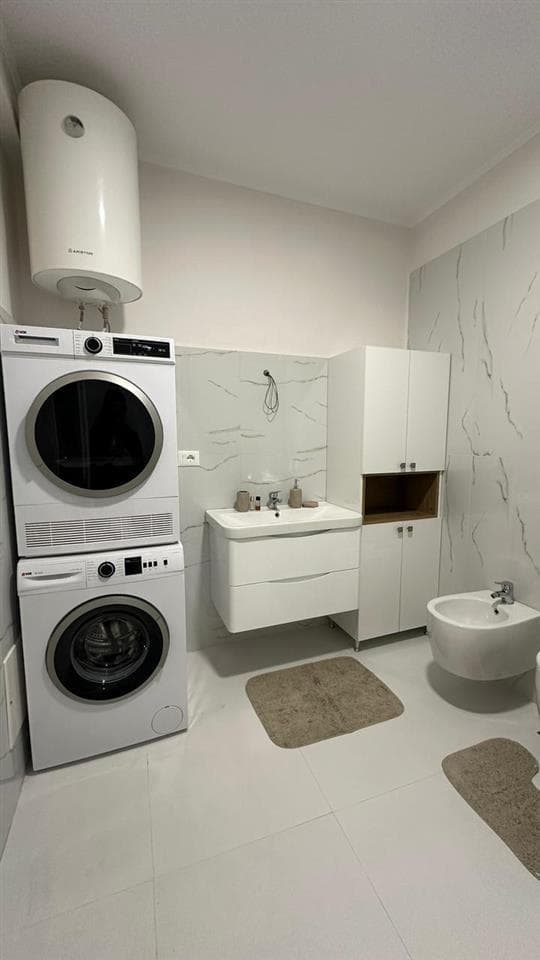 Jepet me qera apartament 1+1 Te Rruga Elbasanit