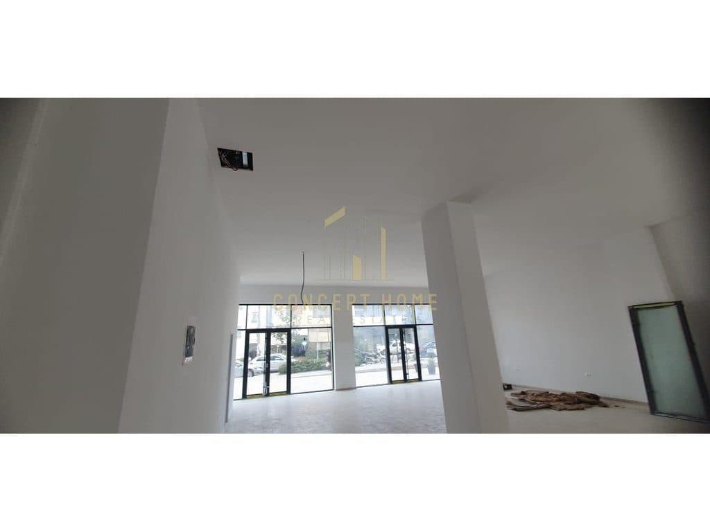 Jepet ambient me qera tek Relux Rezidence 3
