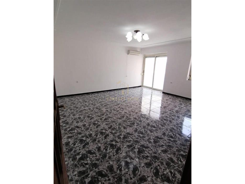 Apartament me qera 3+1 Myslym Shyri 2