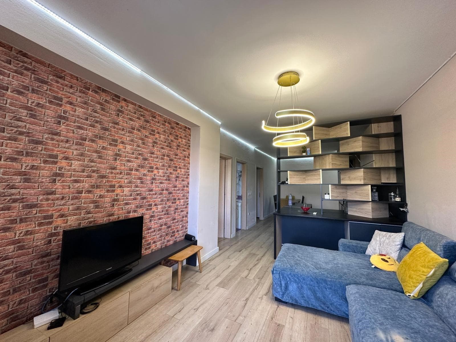 Jepet apartament me qera 2+1 ne Fresk 2