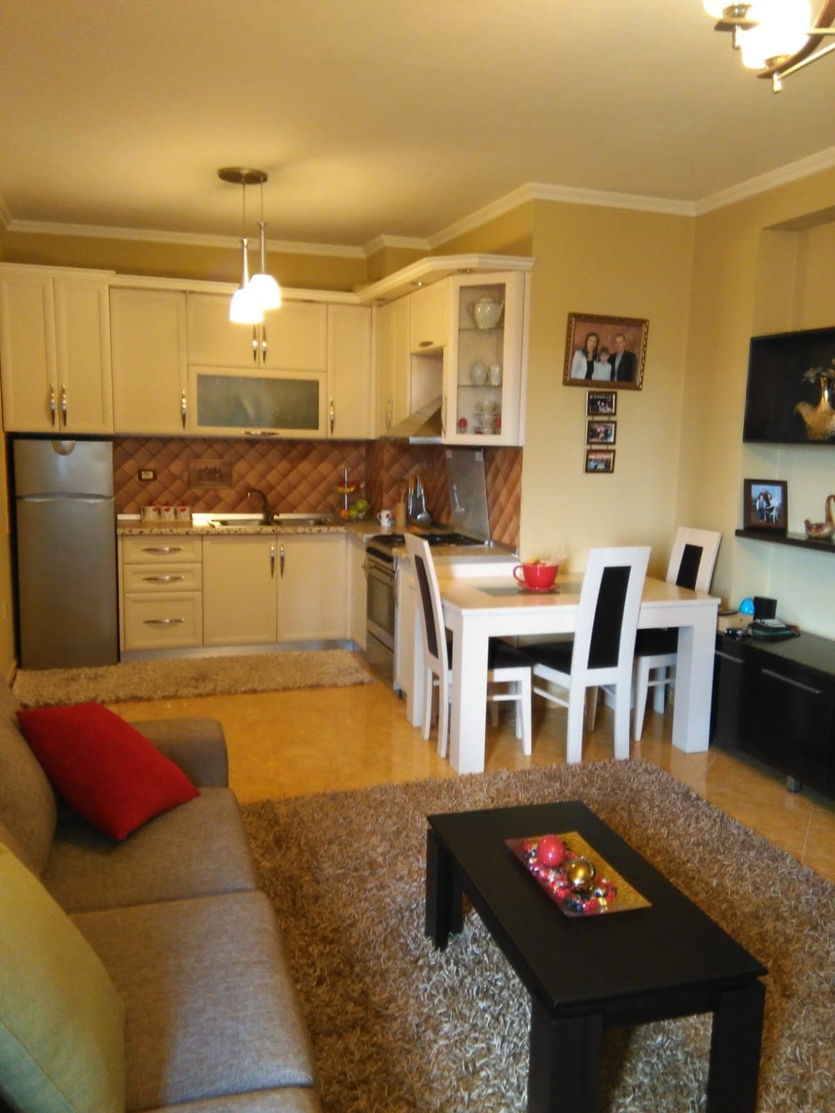 Shitet Apartament 1+1 ne Kinostudio 4