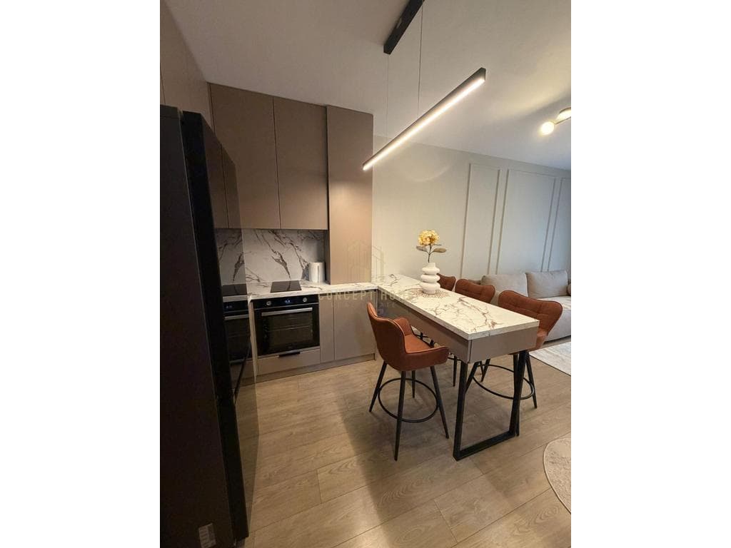 Jepet me qera Apartament 1+1+Post Parkimi tek Univers City