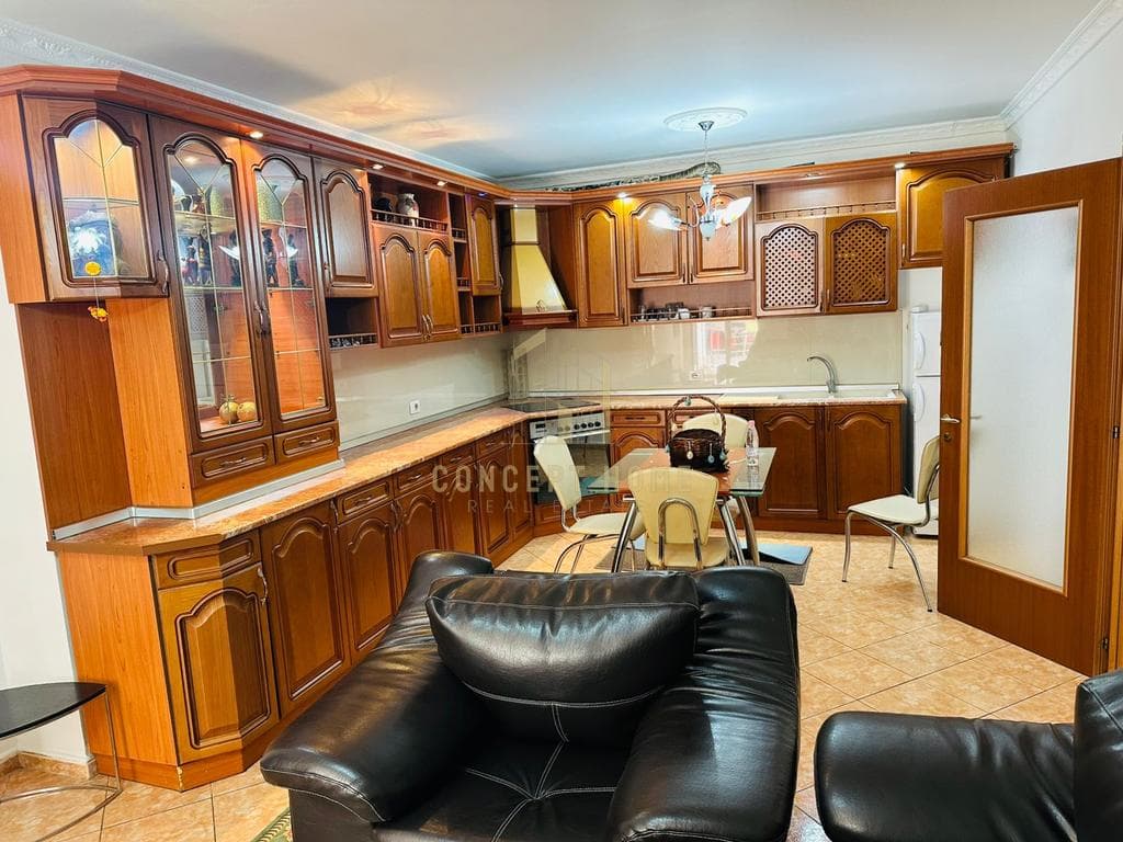 Apartament 2+1+2 Me Qira në, Zogu i Zi, Tiranë - 650€ | 115 m² 2