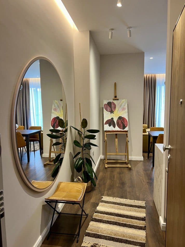 Jepet me qera apartament 2+1+2 tek Komuna e Parisit 3