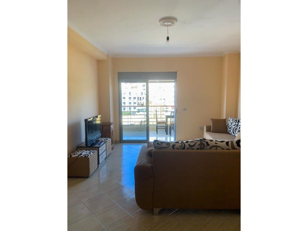Shitet Apartament 2+1 Tek Shkembi i Kavajes 2