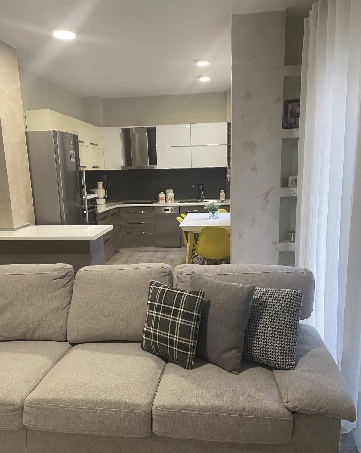 Shitet Apartament 2+1 tek Kodra e Diellit 2