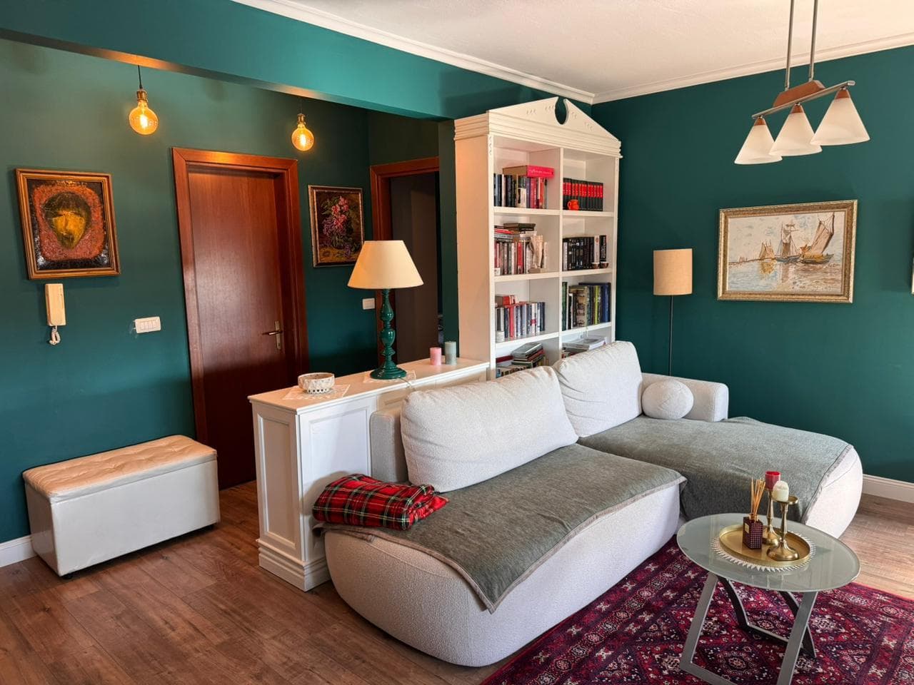 Apartament 2+1 tek Rruga e Kavajes. 2