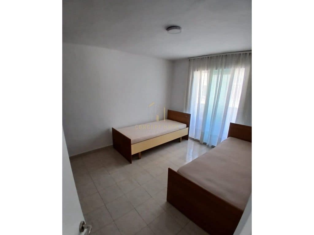 Jepet me qera Apartament 1+1 ne Vasil Shanto/Cmimi:50.000 Lek/muaj 3