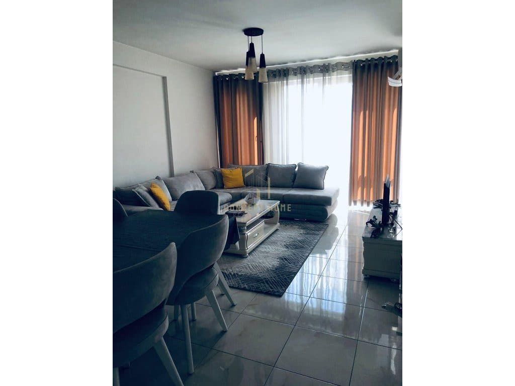 Jepet me qera apartament 2+1+2 tek