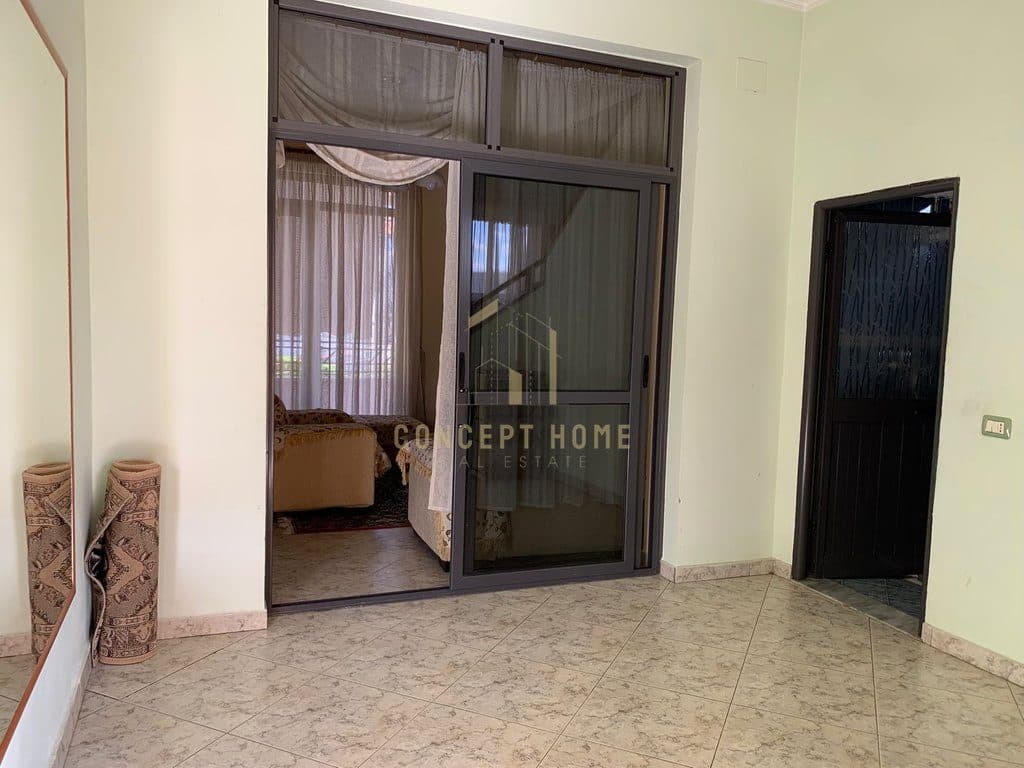 Jepet me qera apartament 2+1+2 tek 2