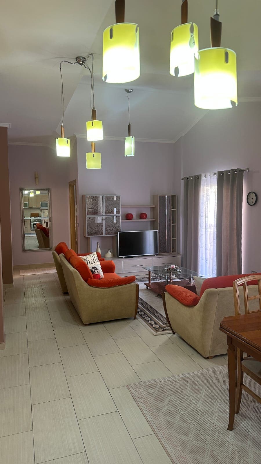 Apartament me qera 3+1+post parkimi tek Kristal Center. 2
