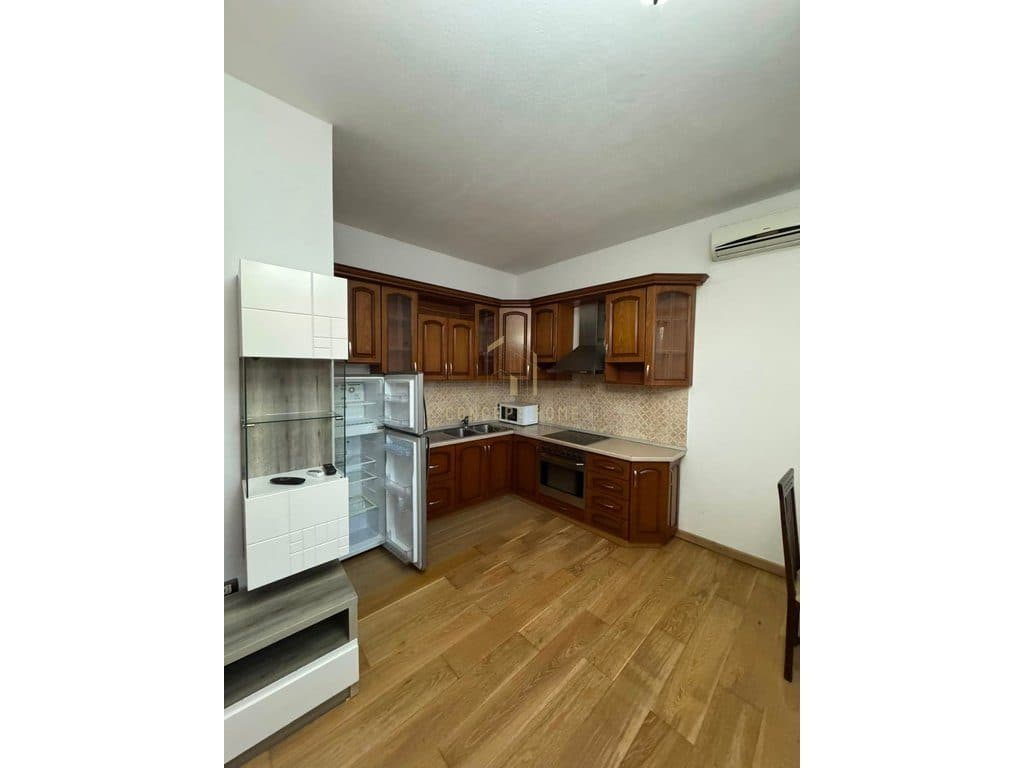 Jepet me qera apartament 2+1 ne 4