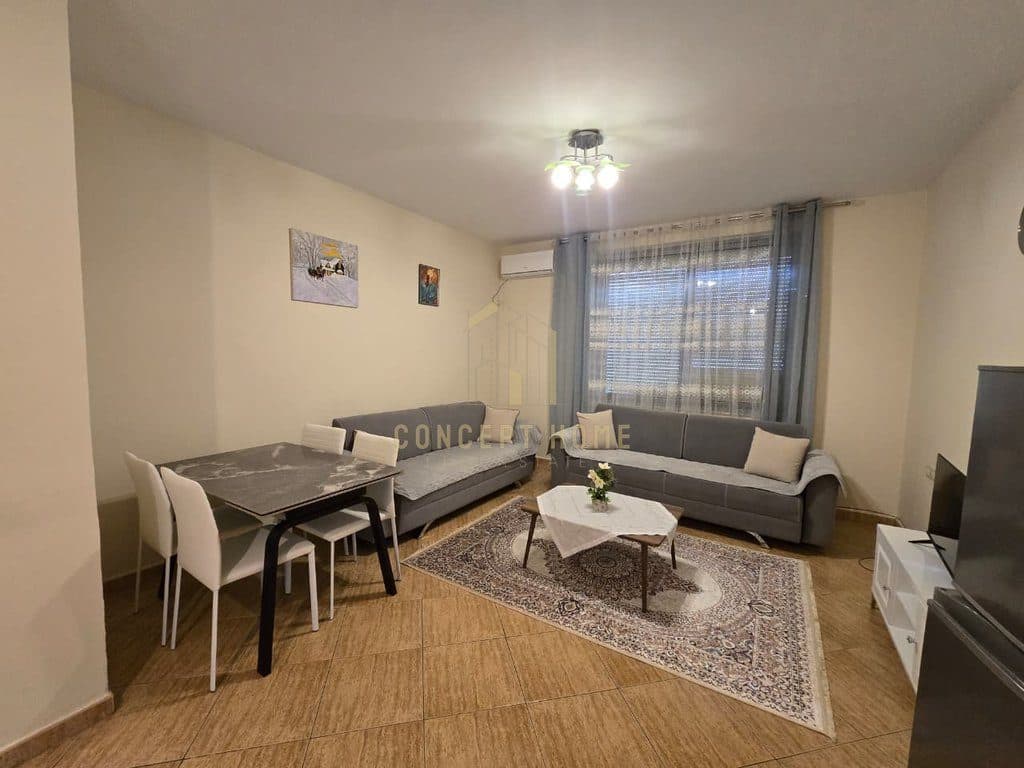 Jepet me qera apartament 2+1+2 tek
