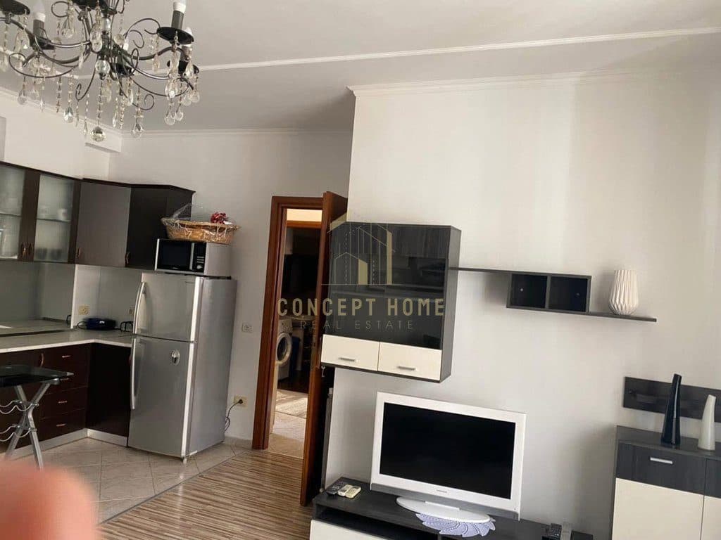 Jepet me qera apartament 2+1 tek Liqeni i thate 2