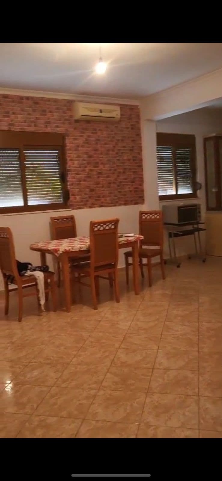 Jepet me qera Apartament 2+1: Tek Vilat Amerikane, Rruga 3 Vëllezërit Kondi. 4