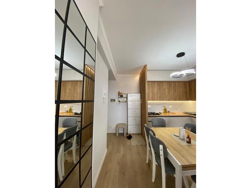 Shitet Apartament 2+1 ne Kamez 3