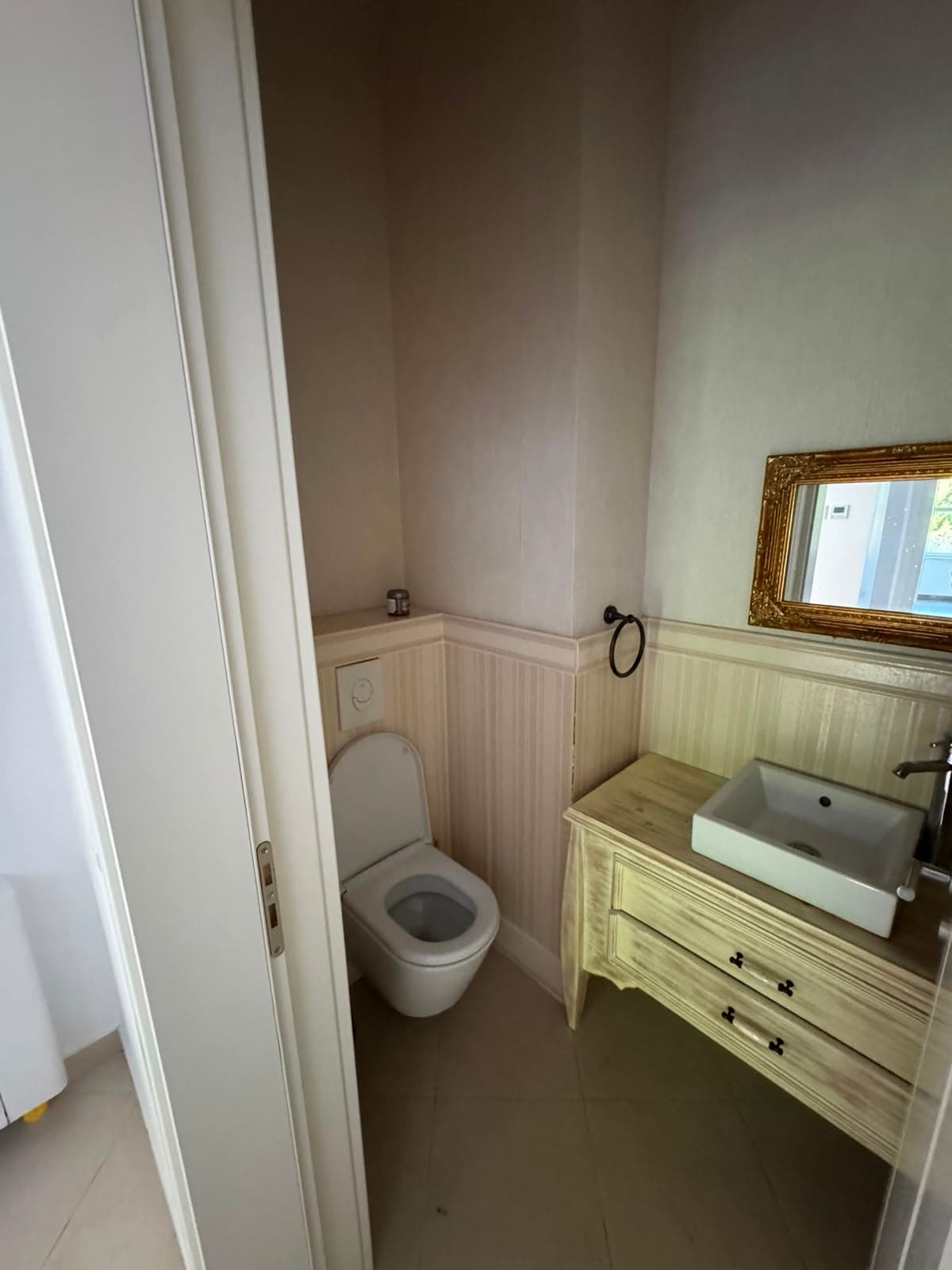 Jepet me qera Vile tek Rolling Hills 1/Cmimi:4500 Euro 4