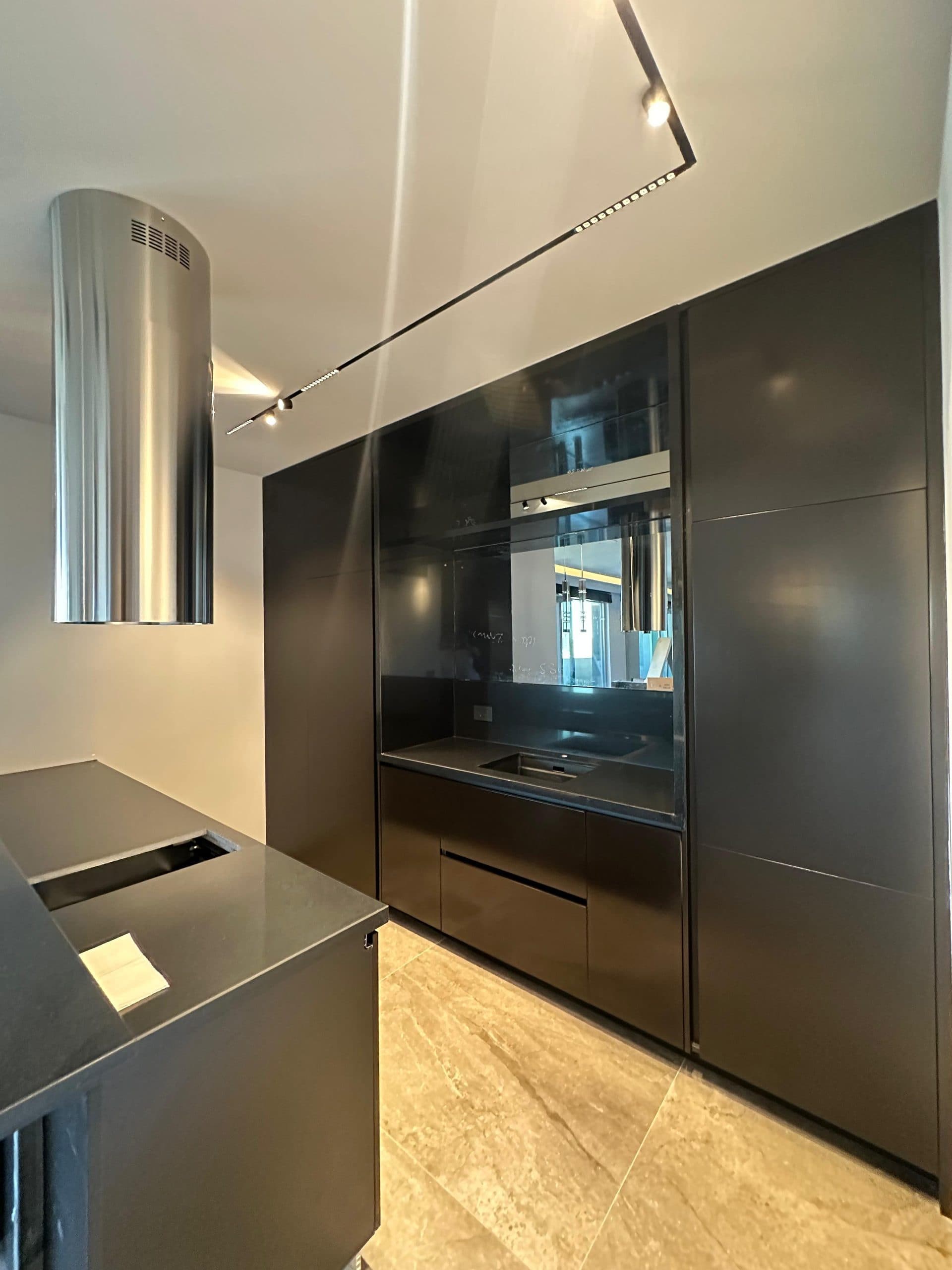 Penthouse 1+2 Me Qira në Rruga e Elbasanit, Tirana - 3000€ | 110 m² 4
