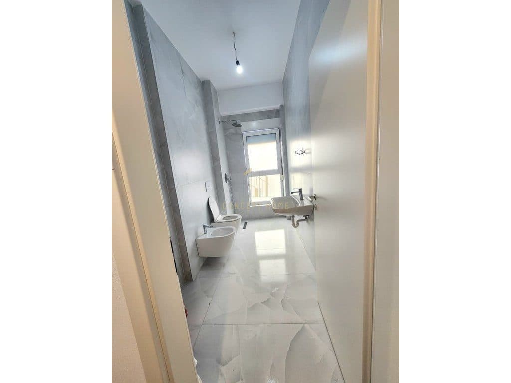Shitet apartamenti 1+1 ne Ali Dem 4
