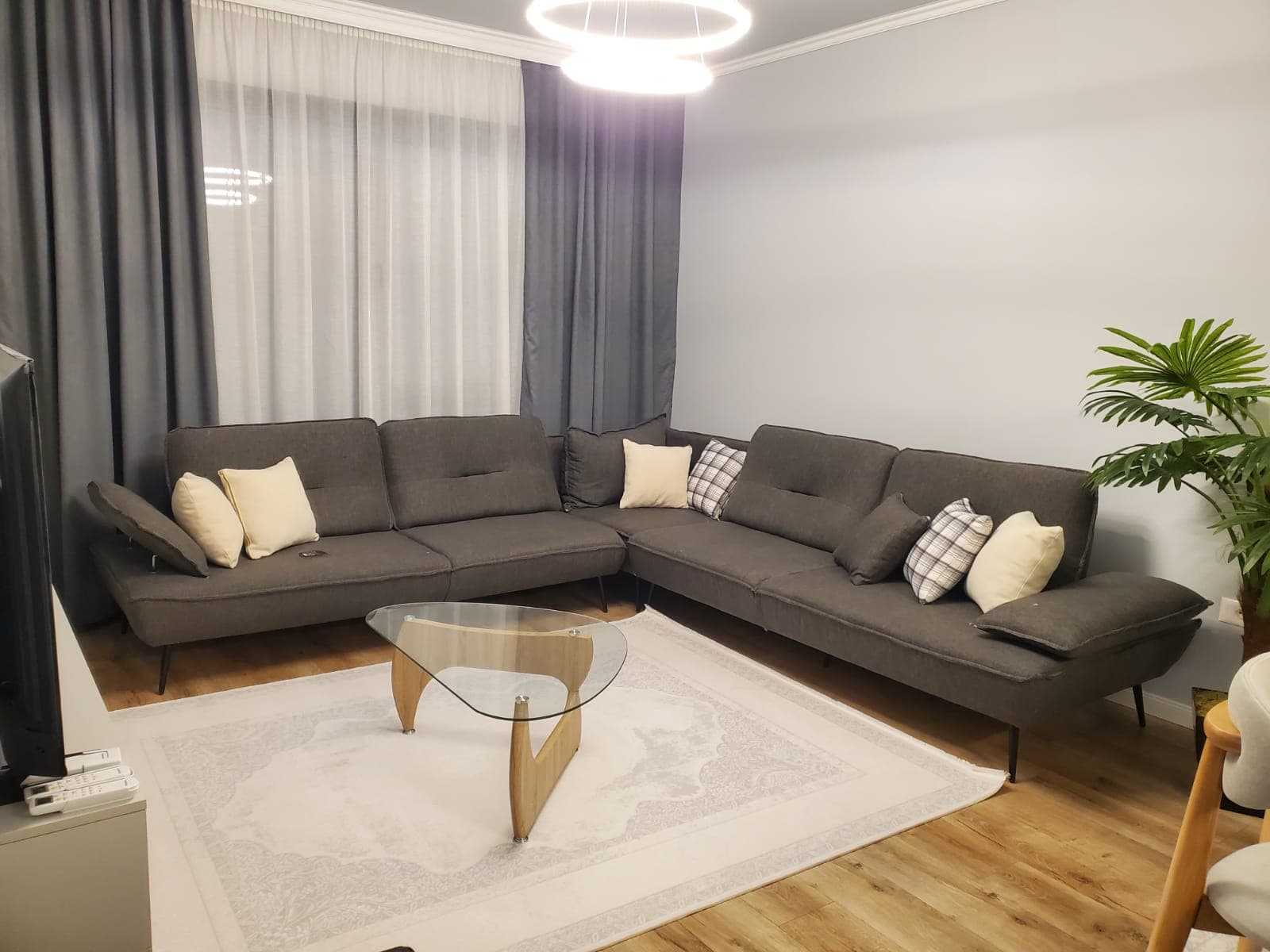 Apartament 2+1+2 Me Qira në Liqeni i Thate, Tiranë - 1500€ | 115 m² 4