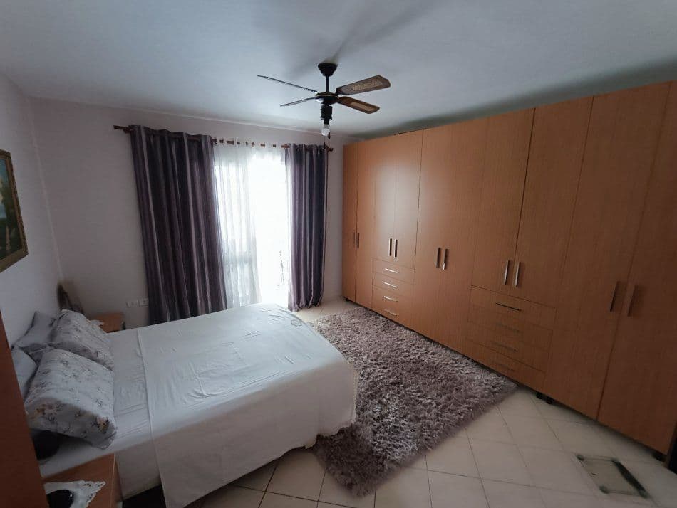 Shitet apartament 2+1+2 ne Fresk 3