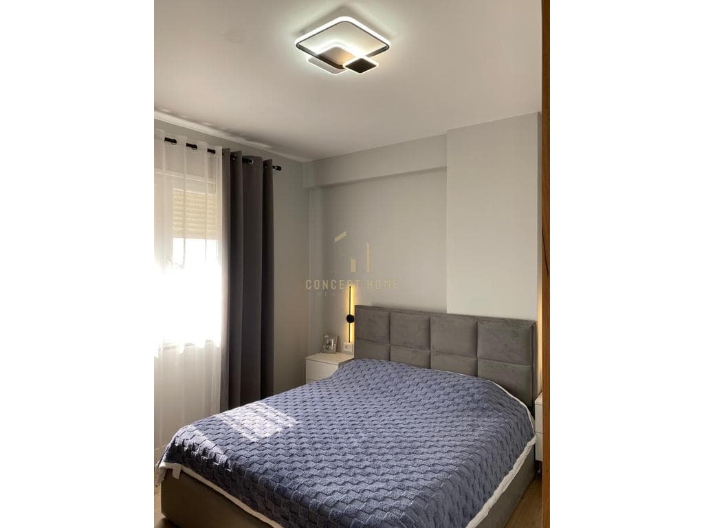 Shitet Apartament 2+1 ne Kamez 4