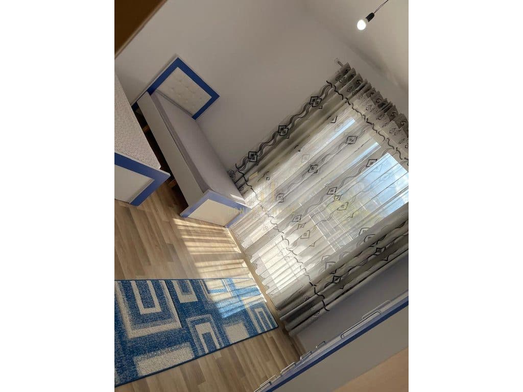 Jepet me qera Apartament 3+1+2 Ne Kinostudio 4