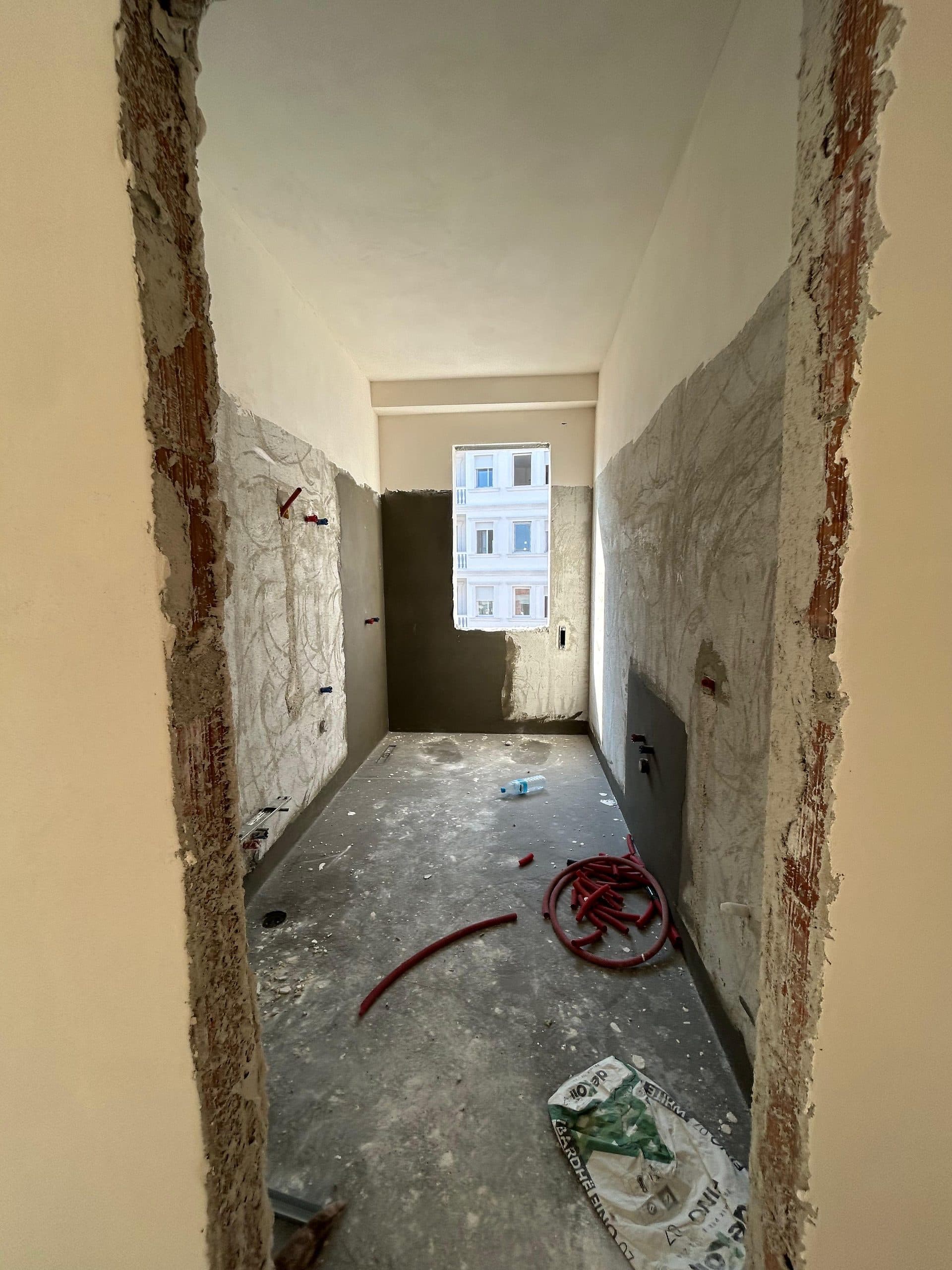 Shitet super apartament 2+1 ne Kamez (White Power SHPK) 4