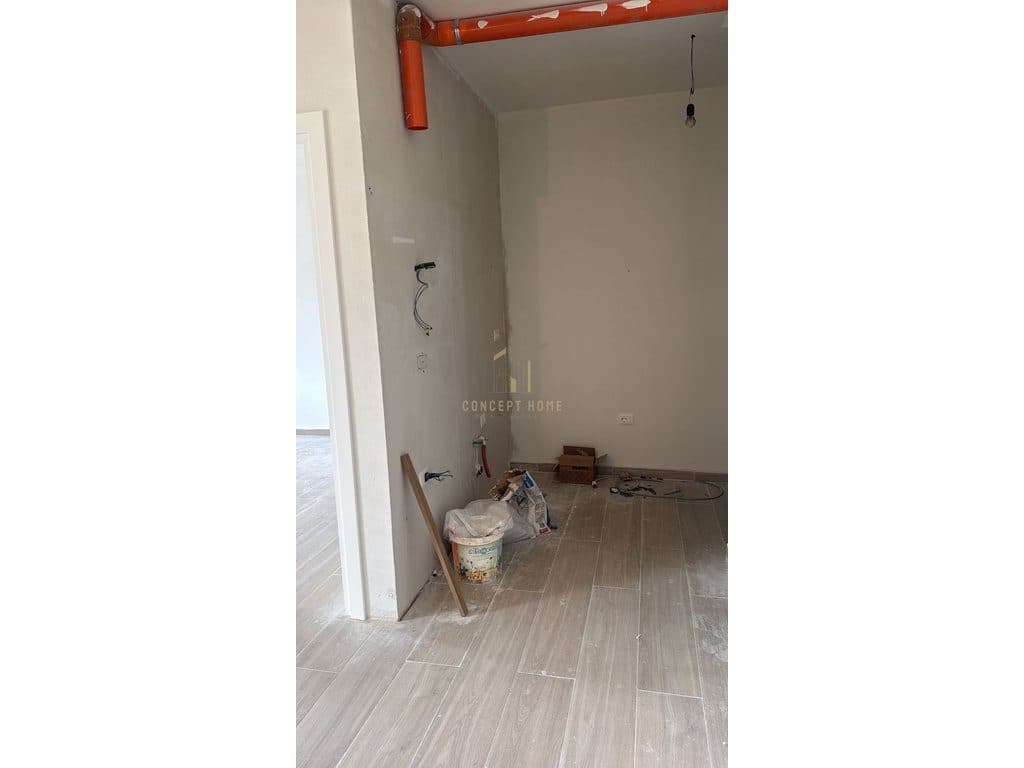 Shitet apartament 2+1 ne Fresk /Cmimi :85000 Euro 4