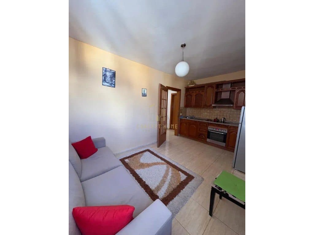 Jepet me qera apartament 1+1 ne 3
