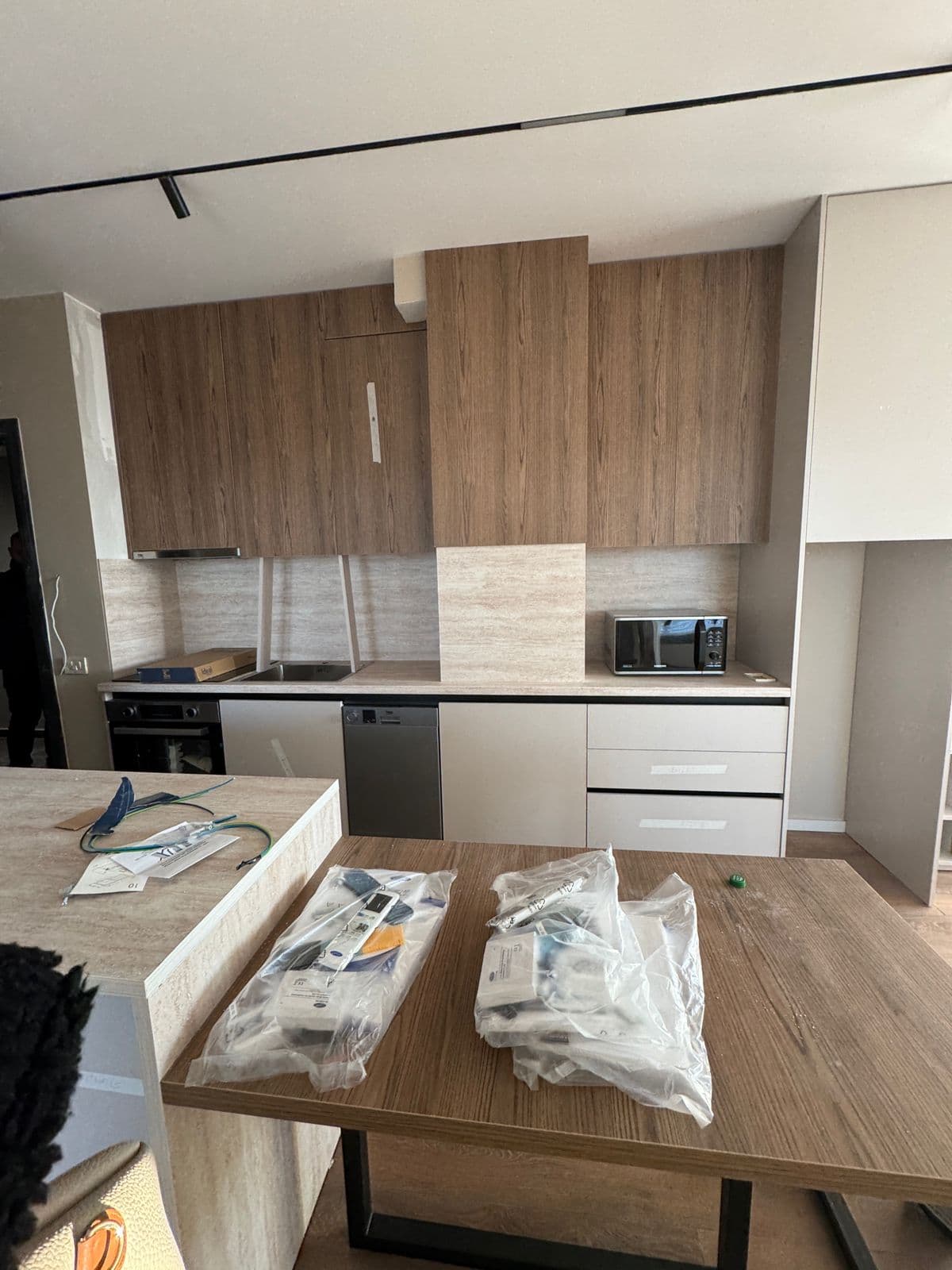 Jepet me qera apartment 2+1 tek Mine Peza 2