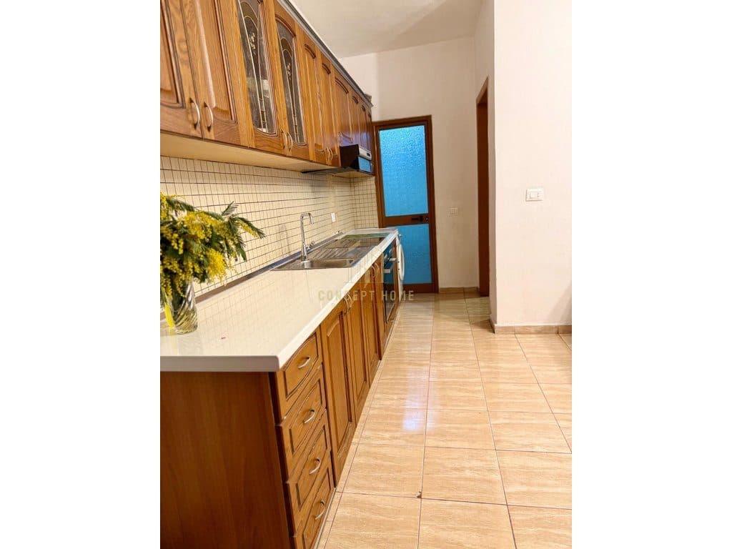 Jepet apartament me qera 1+1 ne 3