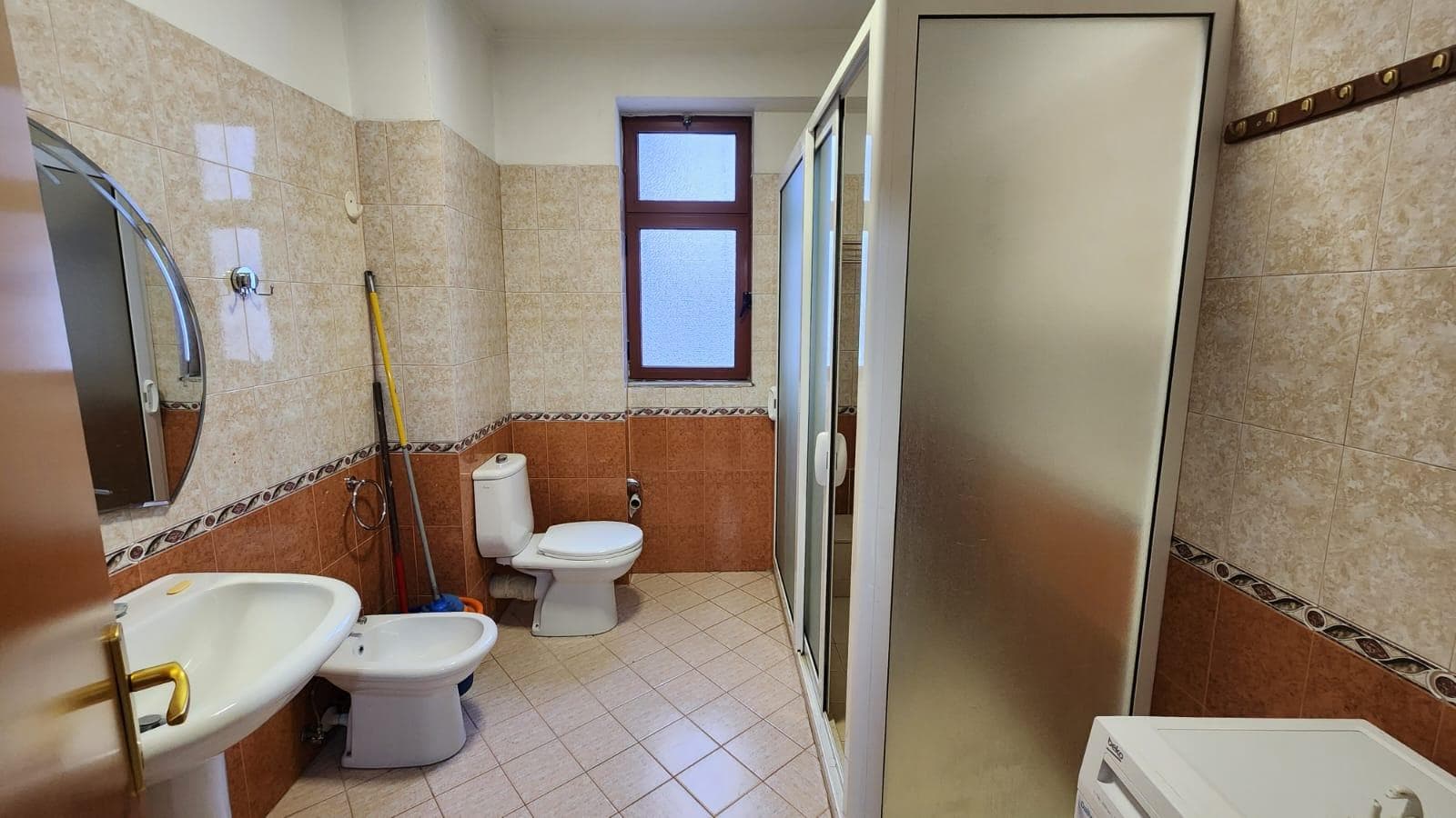 Apartament 3+1 Për Qira Tek Ish Ekspozita - 1000€ | 240 m² 2