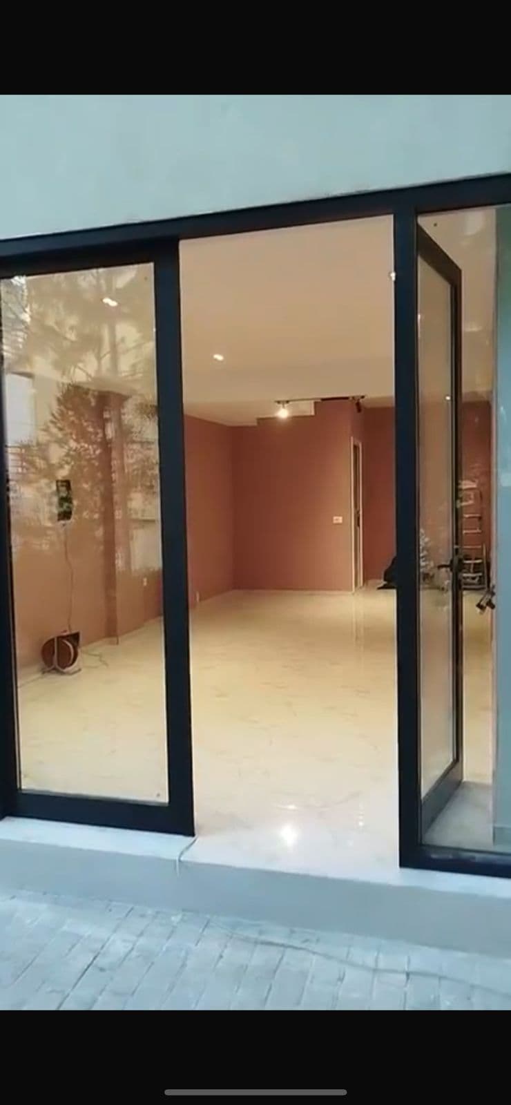 Dyqan për Qira në Liqeni i Thate, Tiranë - 750€