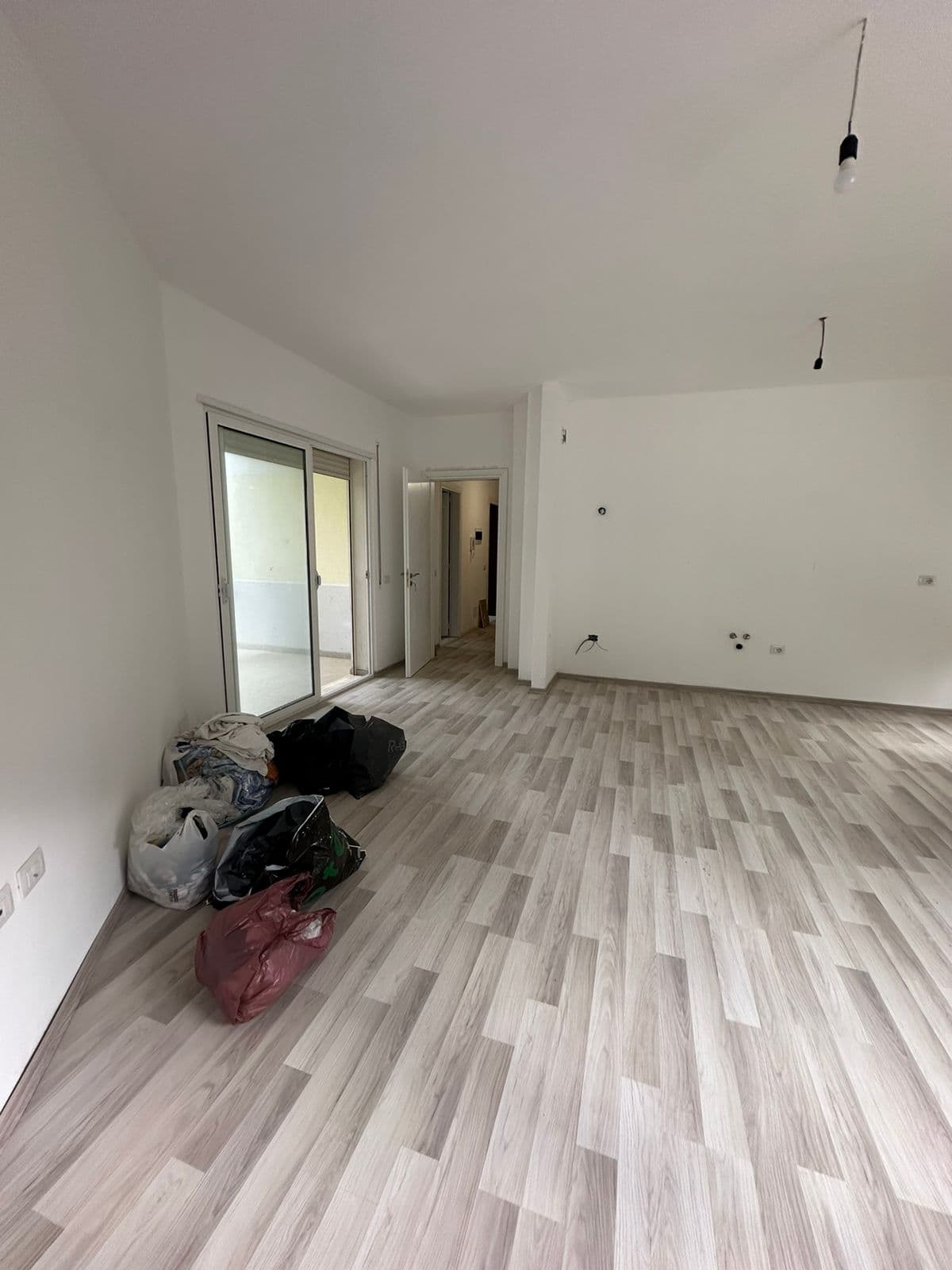 Apartament 1+1 në shitje në Linze, Tiranë - 89650€ | 81.5 m² 2