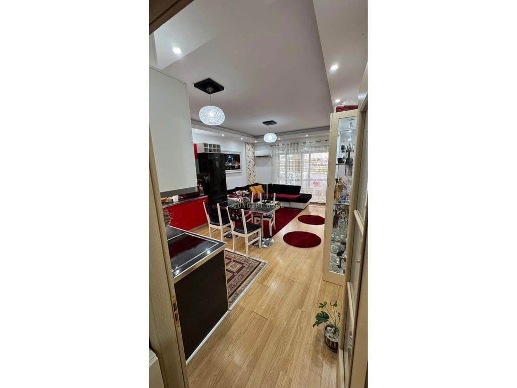 Shitet apartament 2+1+2 te 21 Dhjetori 2