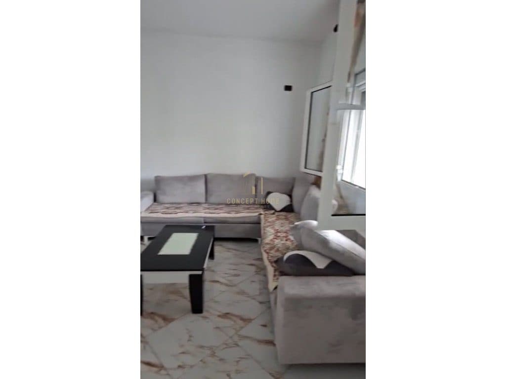 Jepet me qera apartament 2+1 ne 5 maj/Cmimi: 40,000 Leke/Muaj
