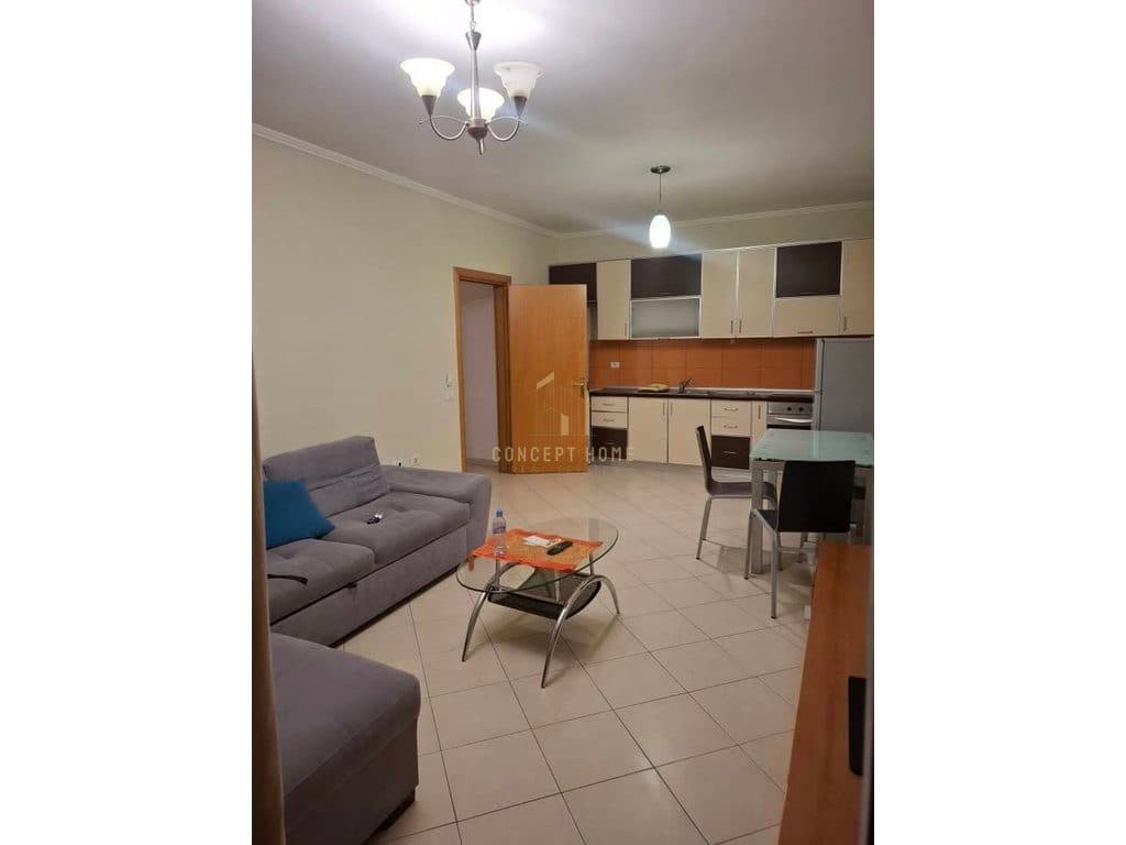 Jepet me qera apartament 1+1 ne Komune te Parisit