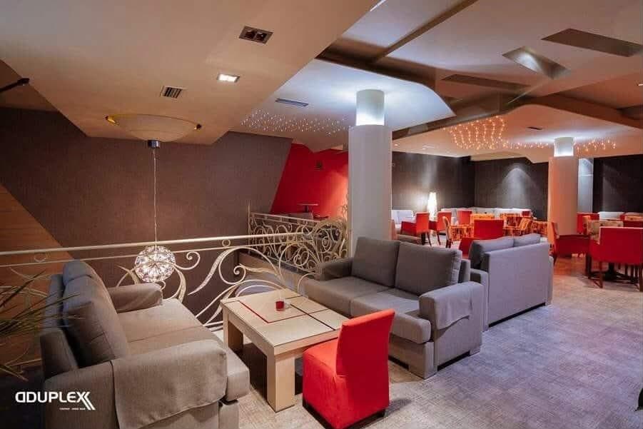Jepet me qera lokal Duplex ne Korce - 1500€ | 370 m² 2