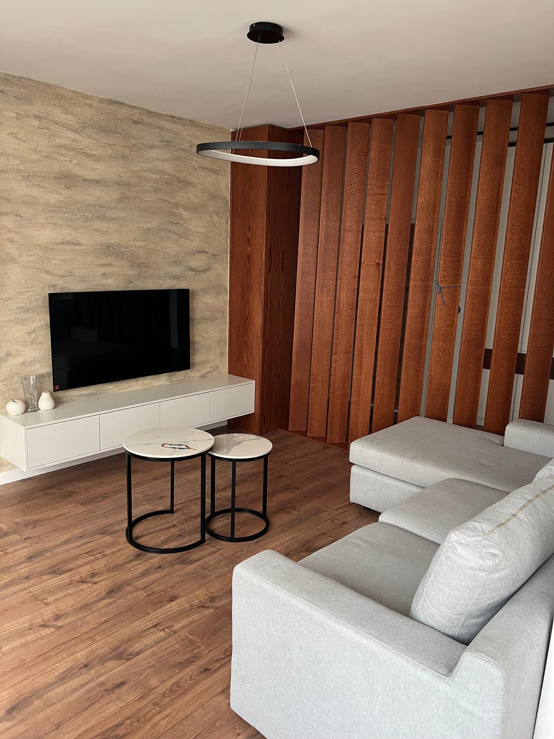Jepet me qera apartment 2+1+2 tek Komuna Parisit 2