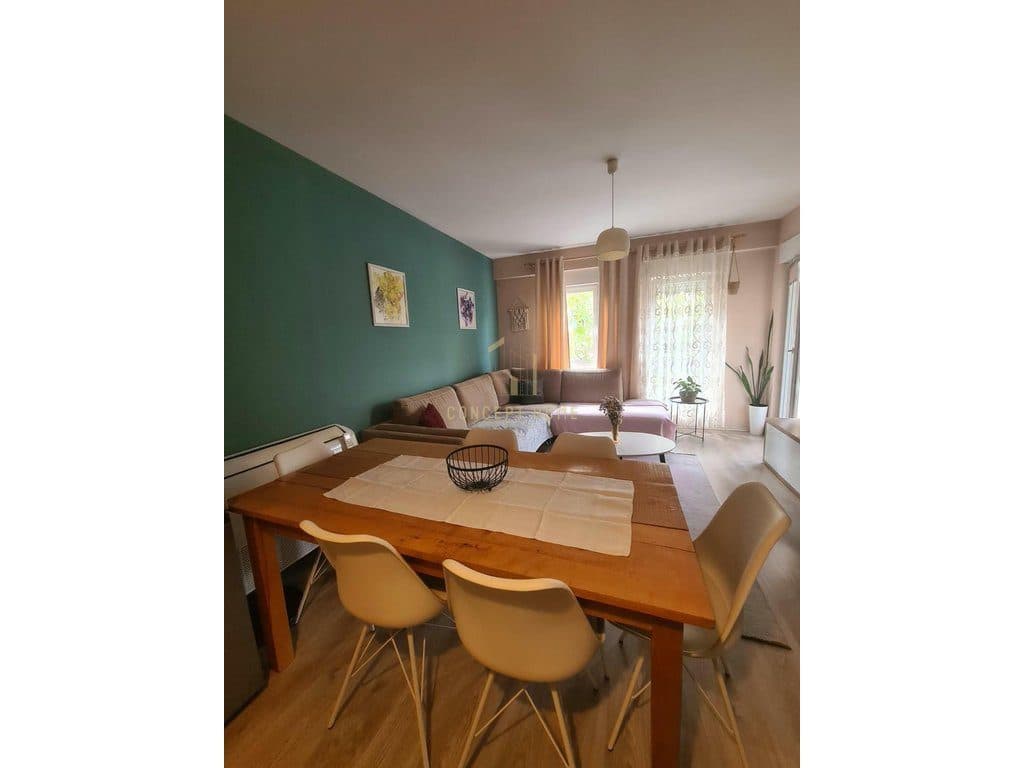 Jepet me qera apartament 1+1 tek 21 Dhjetori 2