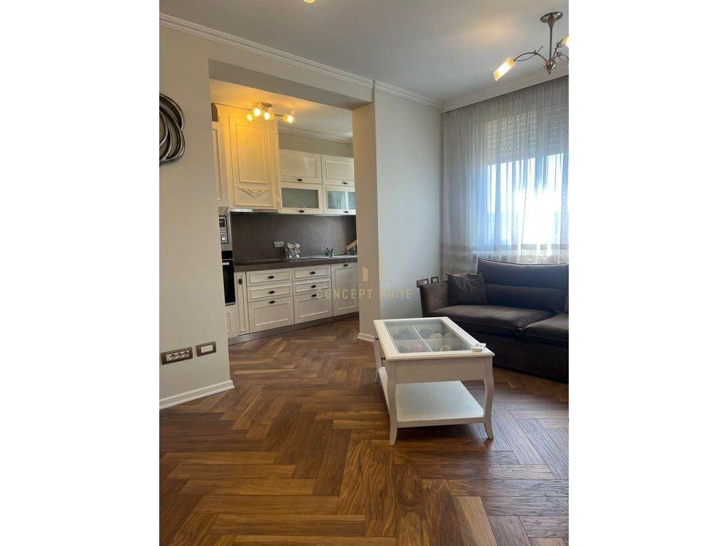 Shitet Apartamanet 1+1 tek Oxhaku