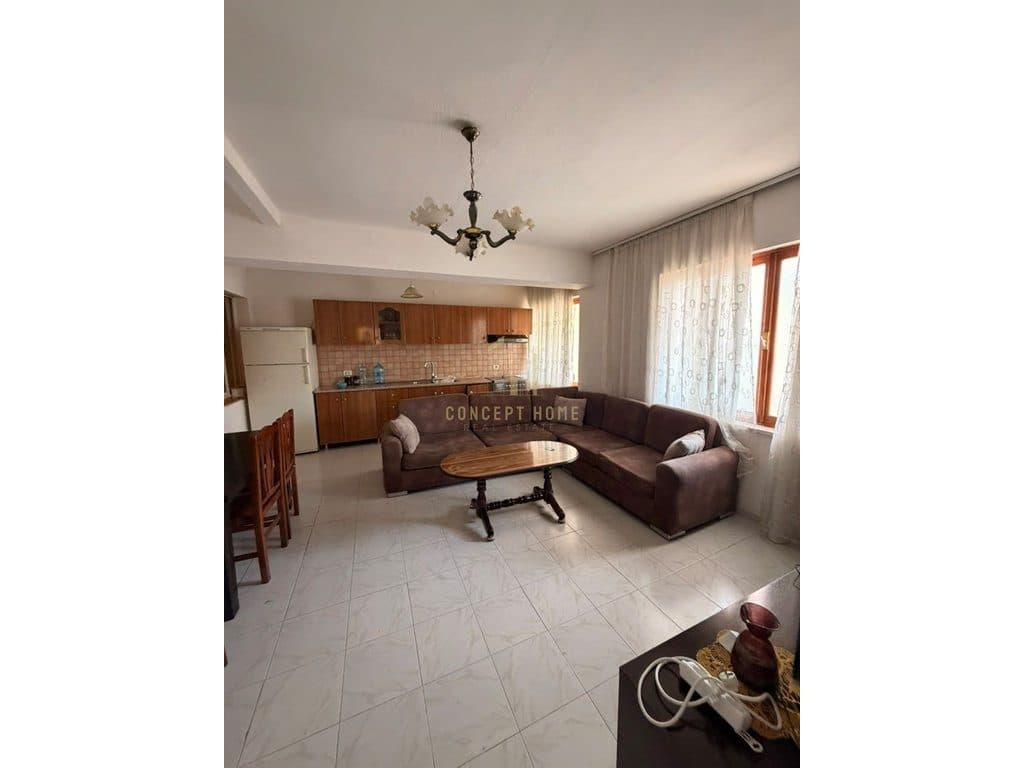 Shitet apartament 3+1 ne Ali Dem