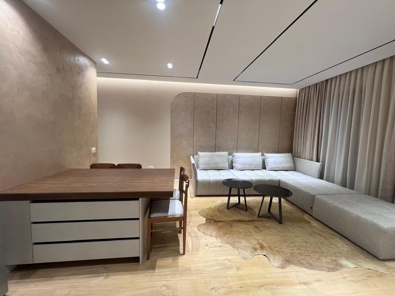 Apartament 2+1 Me Qira në Rruga e Kavajes, Tiranë - 1600€ | 100 m² 2