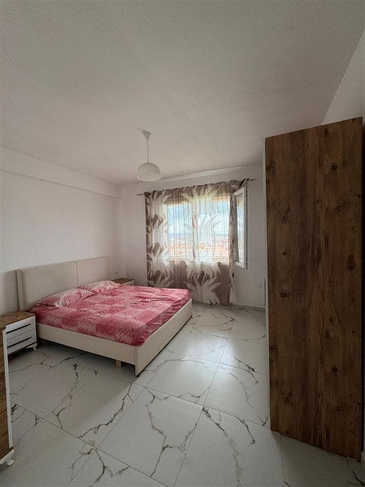 Jepet me qera apartament 1+1 Ne Kamez 4